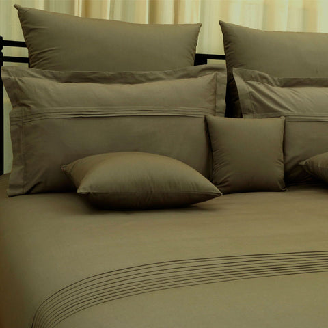 Overlap Bedsheet With Pillow Cover(Brown)