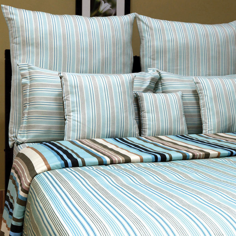 Talin Thin Stripe Bedsheet With Pillow Cover